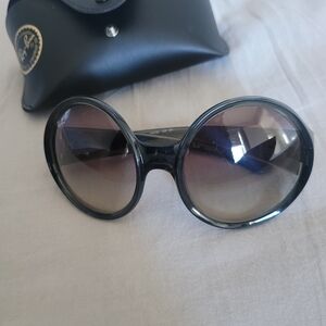 Ray-Ban Black Oversized Sunglasses